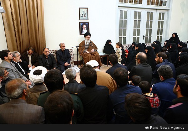 قائد الثورة: يجب قمع العدو عند حدوده