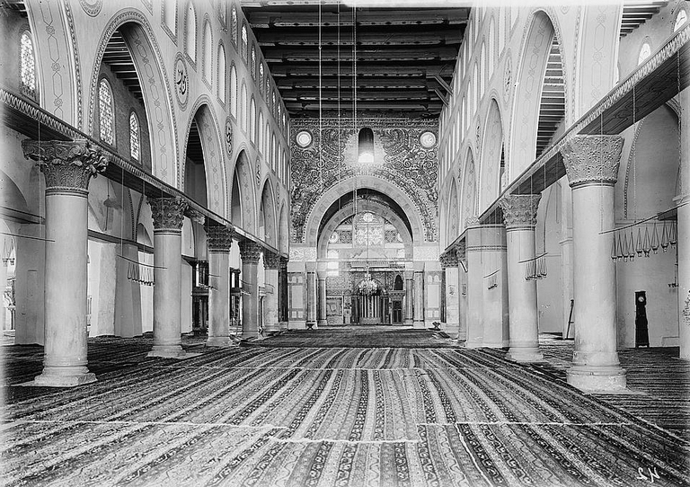 القدس - المسجد الأقصي من الداخل 