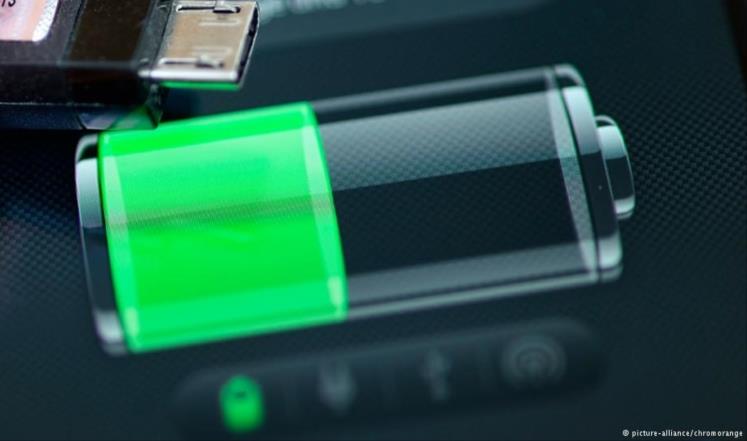 تقنية جديدة تتيح شحن بطارية الهاتف باللمس