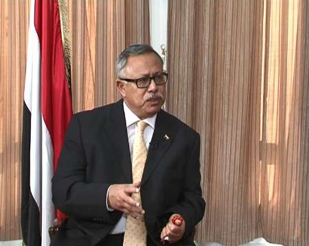 بن حبتور: اليمن وقف بصمود في مواجهة العدوان