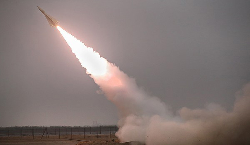 مناورات ايران الكبرى: اطلاق صاروخي مرصاد ويازهراء ضد طائرات مسيرة