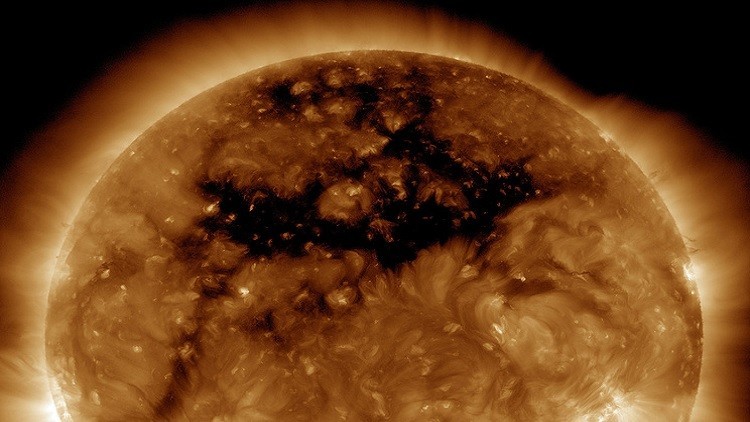 روسيا تصمم قمرا صناعيا شراعيا يدور حول الشمس