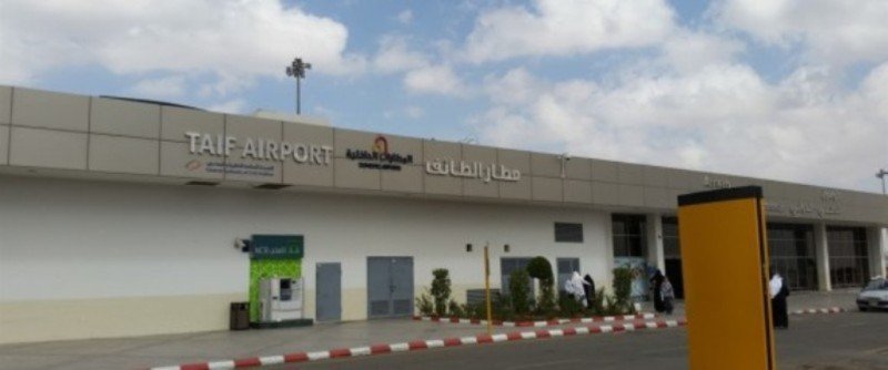  استنفار في الطائف لإنقاذ طائرة ركاب مدنية عالقة بالسماء