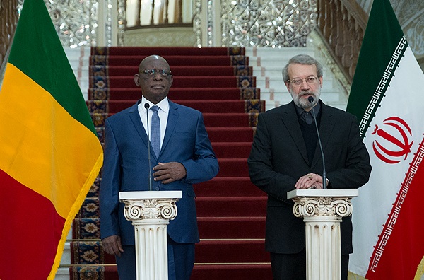 لاريجاني: نأمل ان يتخذ اتحاد البرلمانات الاسلامية قرارات صحيحة في التحديات الهامة