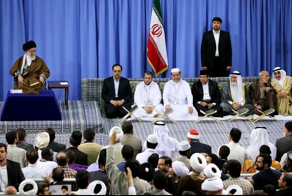 لقاء القائد مع القراء