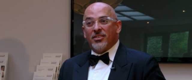  نائب بريطاني من أصول عراقية، ممنوعٌ من دخول أميركا و"ماي" تهدد بالتدخل