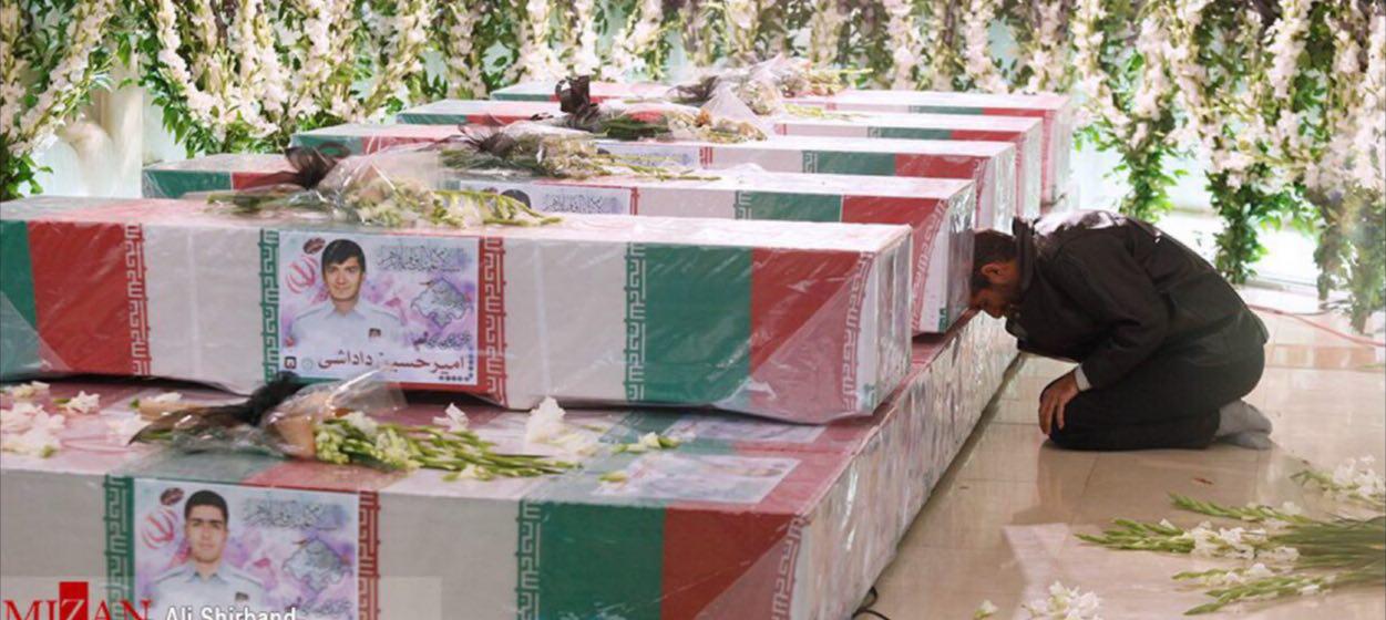 طهران تشيع جثامين رجال الاطفاء الذين استشهدوا بإنهيار مبنى بلاسكو، صور