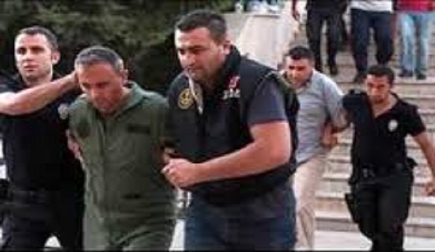 الحكومة التركية تقيل 4500 موظف في موجة تطهير جديدة