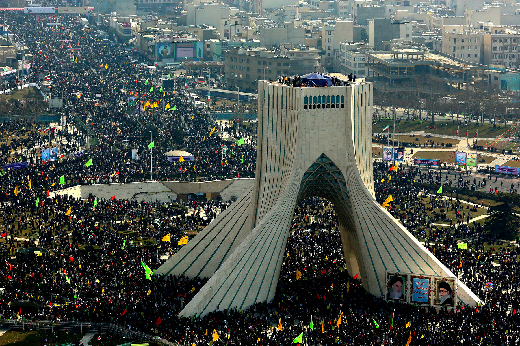 مسيرات ذكرى انتصار الثورة الاسلامية رد مزلزل على تهديدات امريكا