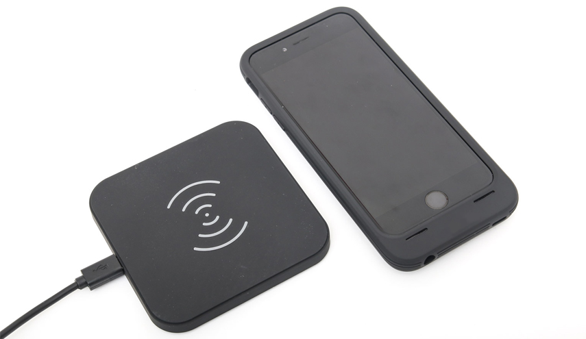 آبل تعتزم إطلاق 3 هواتف تدعم الشحن اللاسلكي في 2017