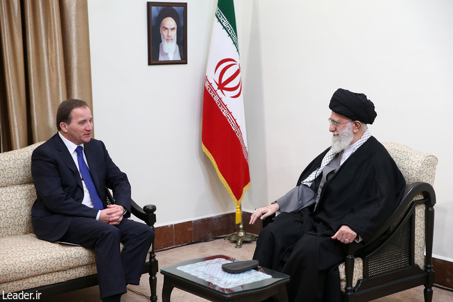 قائد الثورة: المشاركة الملحمية في مسيرات بهمن دليل حيوية وجهوزية الشعب