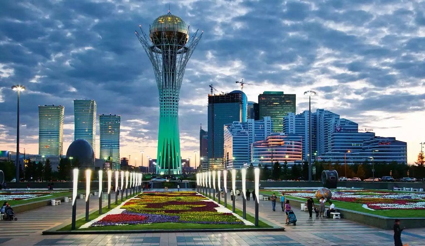 الوفدان الروسي والسوري يصلان إلى أستانا