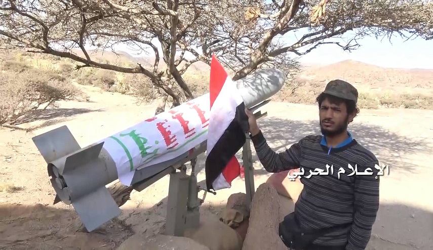 صاروخ "زلزال-2" يمني يدك تجمعات مرتزقة السعودية بالمخاء