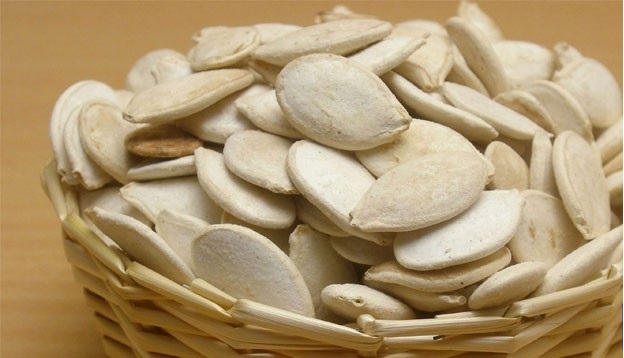 9 فوائد صحية للب الأبيض تجعلك تتناوله يوميا