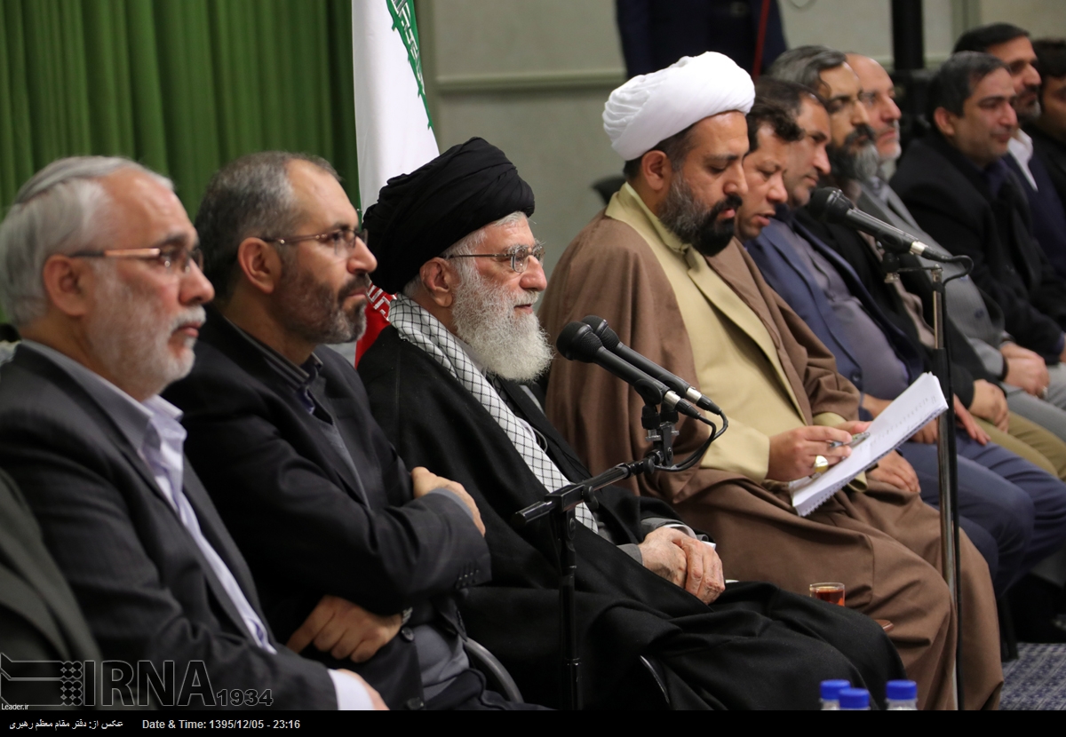 بالصور..لقاء الامام الخامنئي مع شعراء اهل البيت عليهم السلام