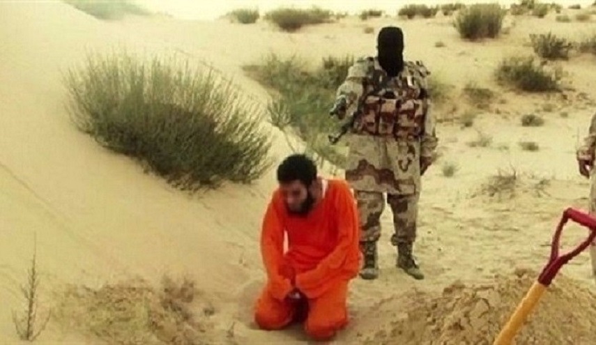 كيف عاقبت داعش هذا الشاب المصري بتهمة التعاون مع الامن !