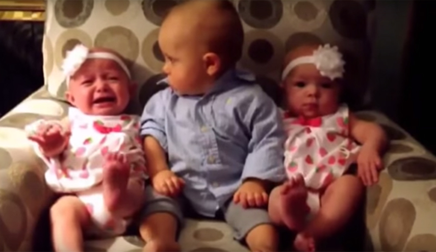 امرأة صينية تلد طفلتين توأم بعد ولادتها صبيا بـ 6 أيام