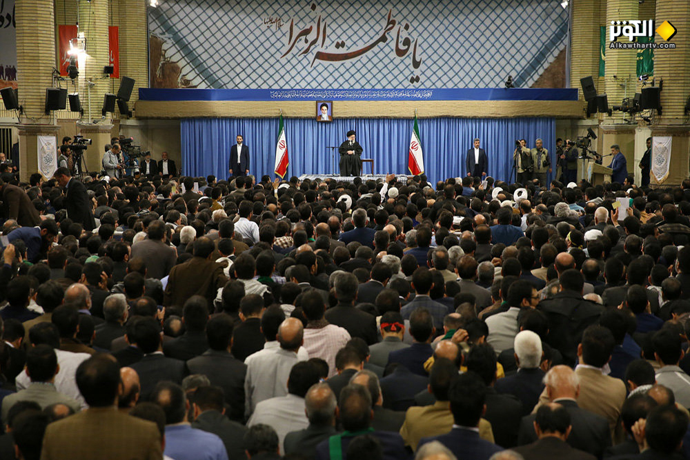 لقاء الامام الخامنئي بالشعراء بمناسبة ميلاد فاطمة الزهراء عليها السلام