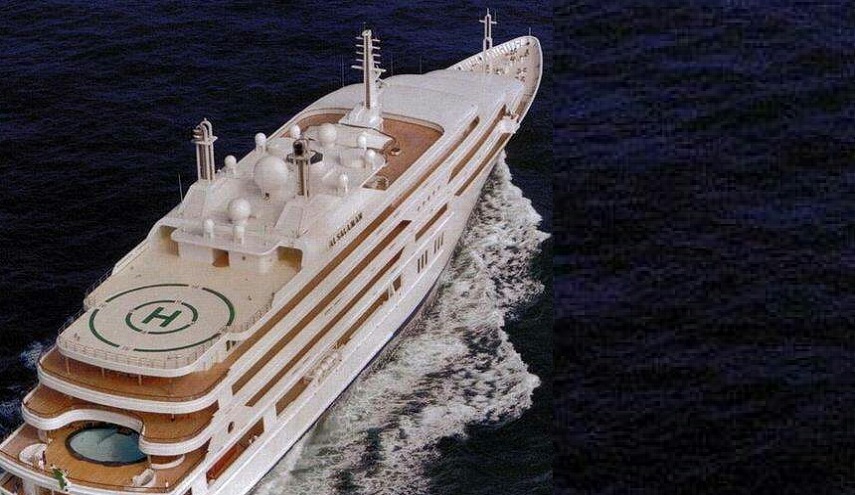 بالصور يخت الملك سلمان الموجود بجزر المالديف حالياً ... 