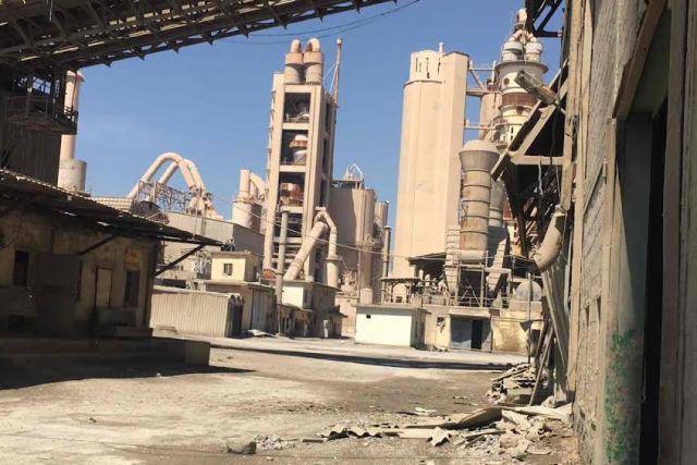  بالصور.. سواعد عراقية تستعيد "اسمنت بادوش"