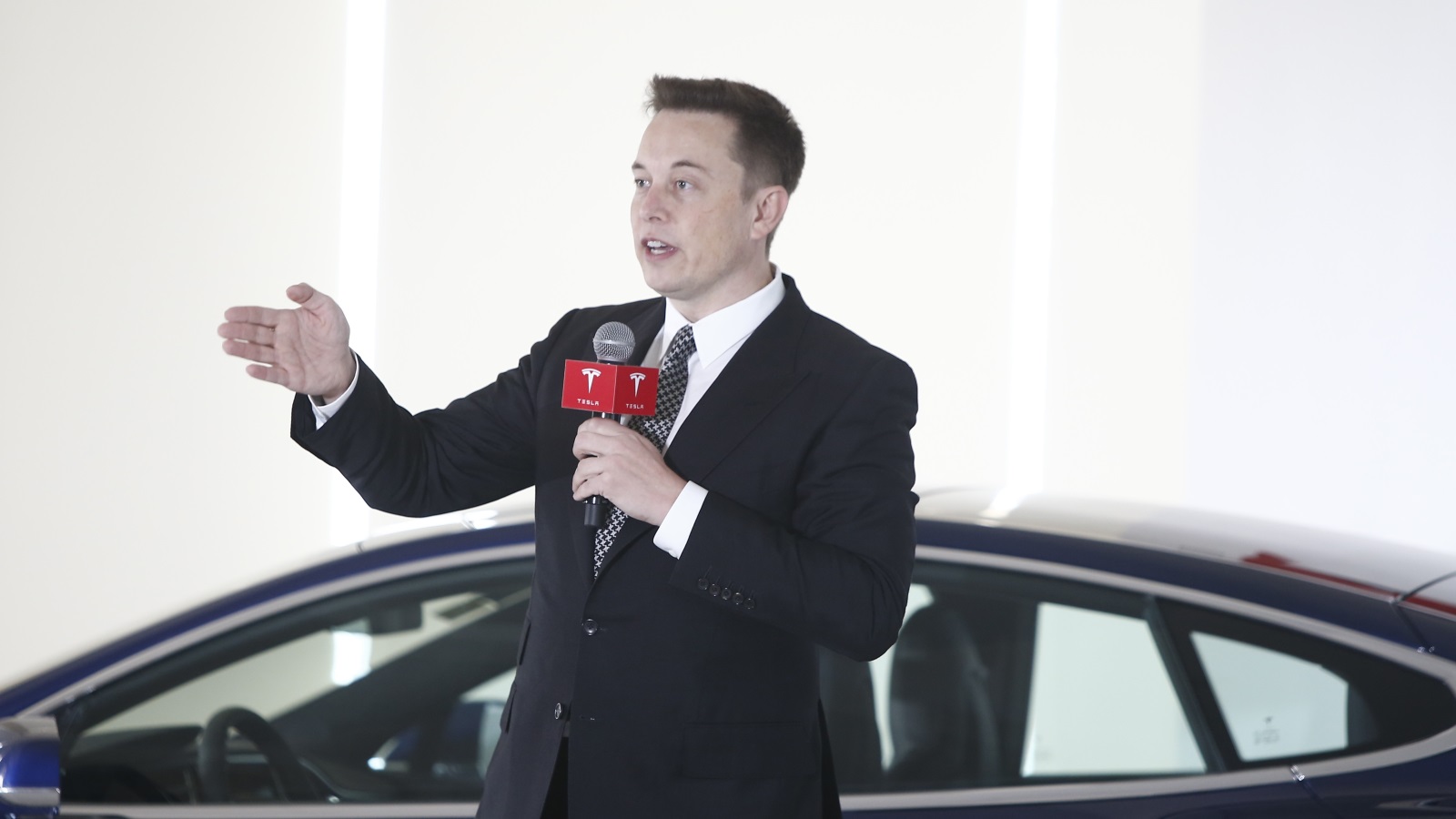 رقاقة تجعل الدماغ يتواصل لاسلكيا مع الحاسوب!