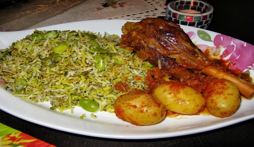 باغالا بولو مع الموزات لحم الغنم٬ مع العظم ..