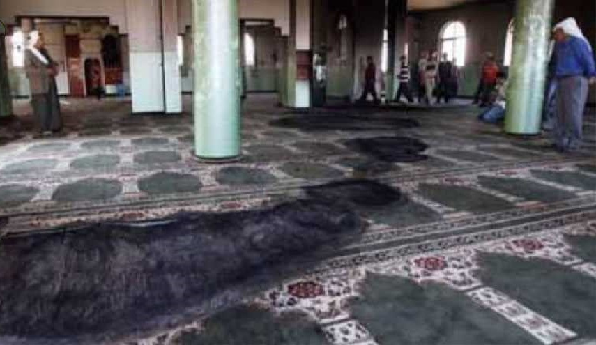 مُصلّ فلسطيني يحرق إمام مسجد والسبب غريب !!