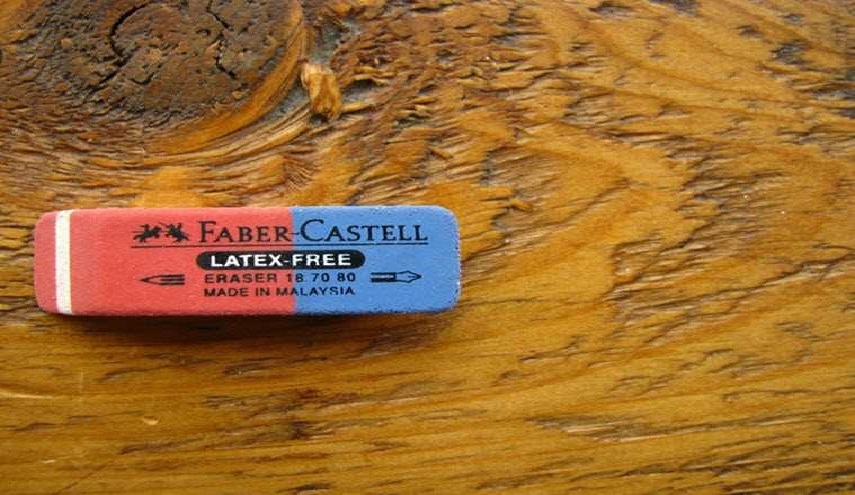 خدعوك فقالوا ...هذه هي وظيفة طرف الممحاة الأزرق!!