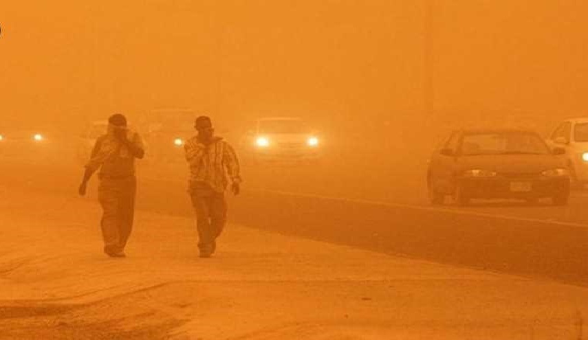 اختناق 200 شخص من اشد عاصفة رملية في العراق..