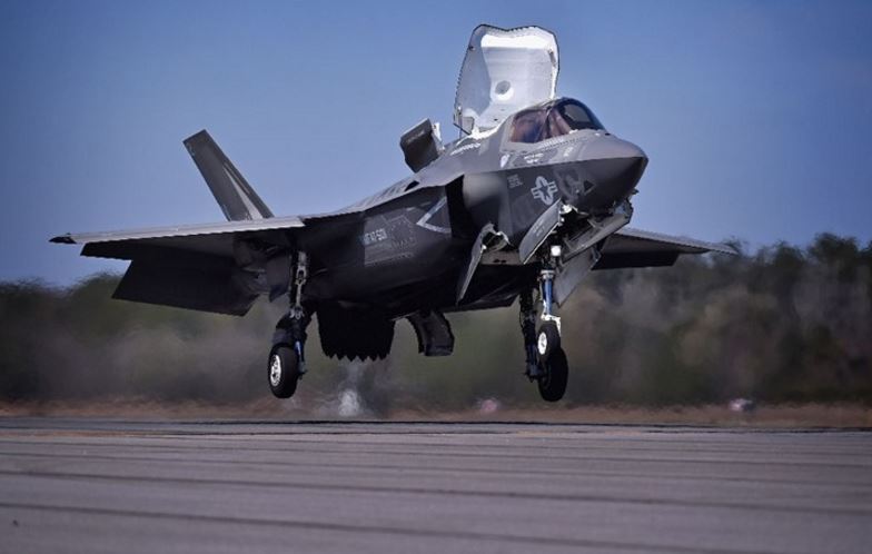 لأول مرة... أميركا ترسل "الشبح" لحدود روسيا