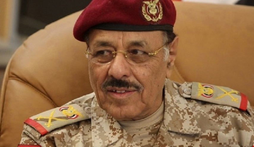  هادي يخسر معركة : ترتيبات سعودية إماراتية لتجريد هادي من صلاحياته !!....