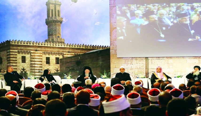 شيخ الأزهر: الأديان السماوية جميعاً بريئة من الإرهاب