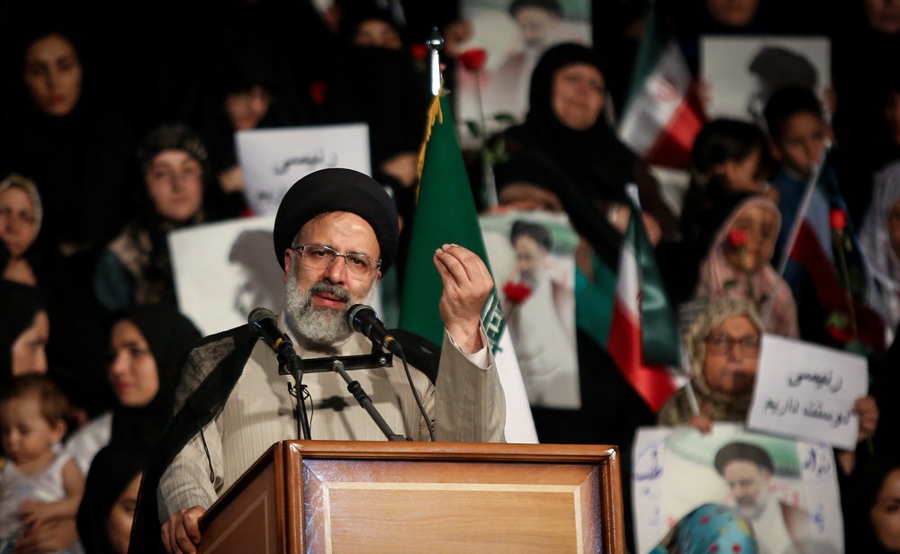 بالصور .. اجتماع حاشد لانصار المرشح رئيسي في طهران