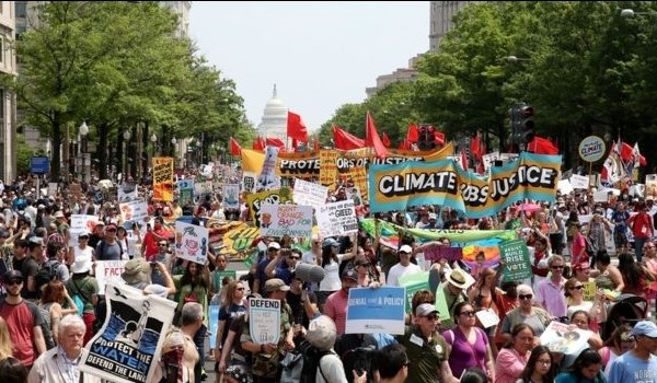 مظاهرات في امريكا ضد سياسة ترامب