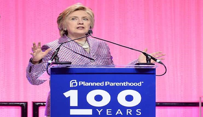 ثلاثة تدخلوا فخسرت كلينتون الرئاسة.. من هم؟