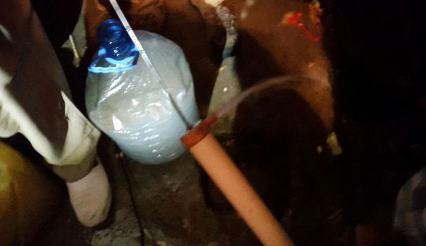 بالصور..لا تصدقوا ماذا يتدفق بدل الماء في الحنفيات بكركوك!!