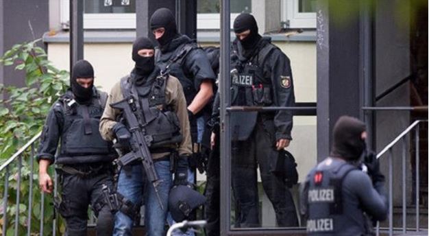 الشرطة الألمانية تعتقل أشخاصا يشتبه في انتمائهم لـ"داعش"