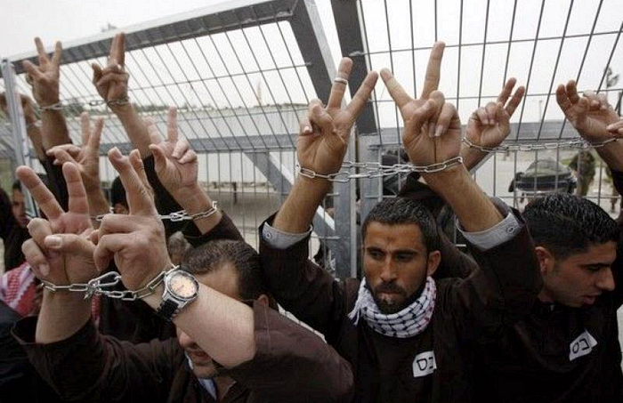 “معركة الكرامة” تدخل يومها الـ24 وسط تردي الوضع الصحي للأسرى المضربين