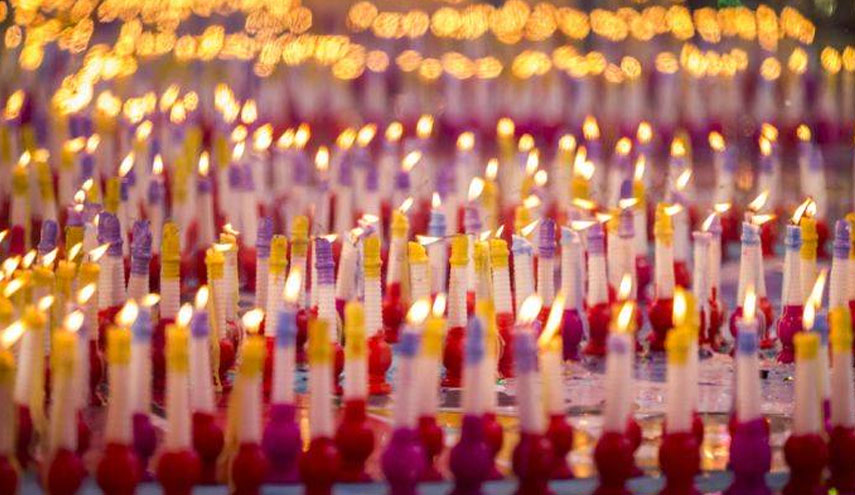 بالصور..اقامة مهرجان الشموع في كربلاء تحت شعار "المهدي وارث الأنبياء"