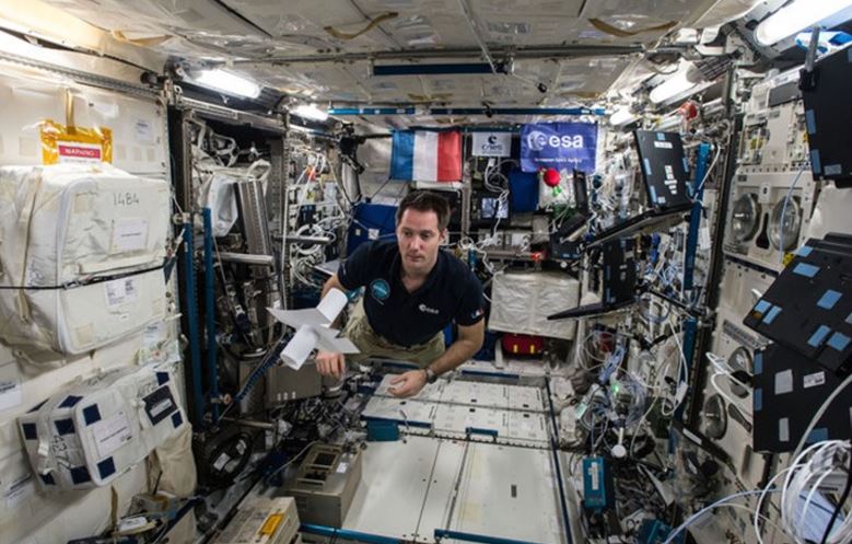 بالصور... مشاهدات مثيرة لرجل فضاء فرنسي من مركبته الفضائية 