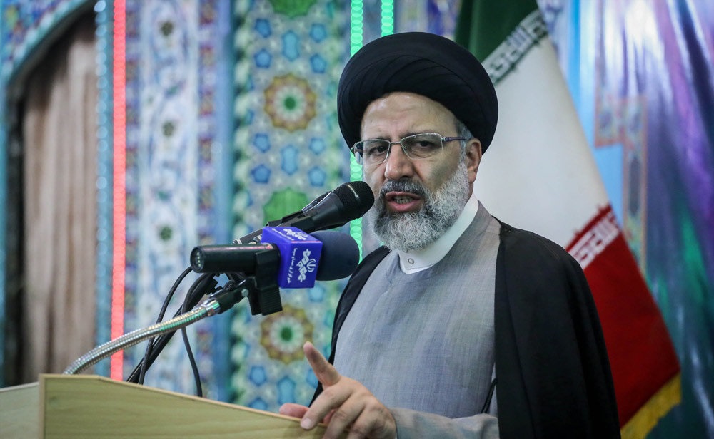 بالصور .. المرشح ابراهيم رئيسي ضمن حملته الانتخابية في ورامين