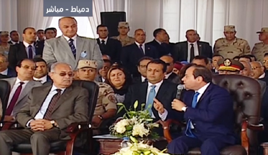 بالفيديو.. شاهد انفعال السيسي على نائب في البرلمان المصري