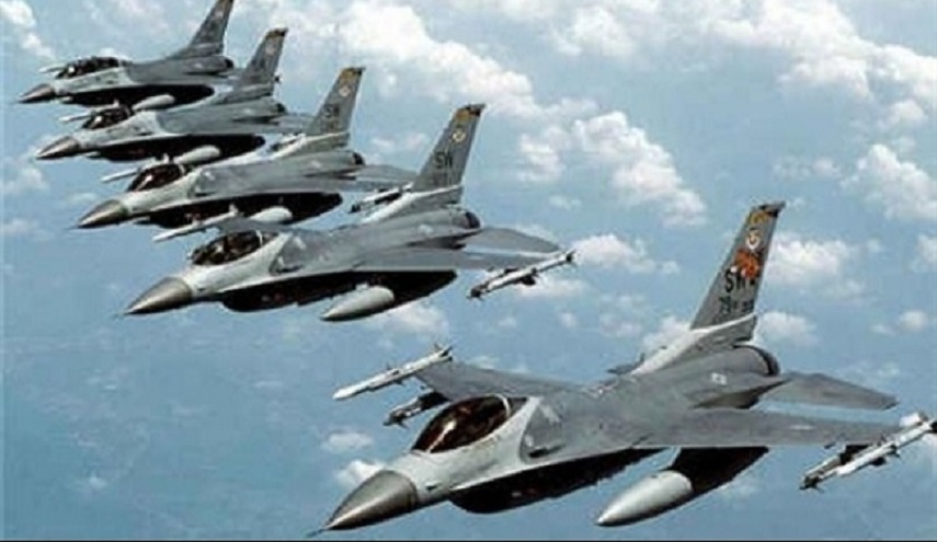 الطائرات الروسية تستهدف قافلة للإرهابيين متوجهة الى تدمر