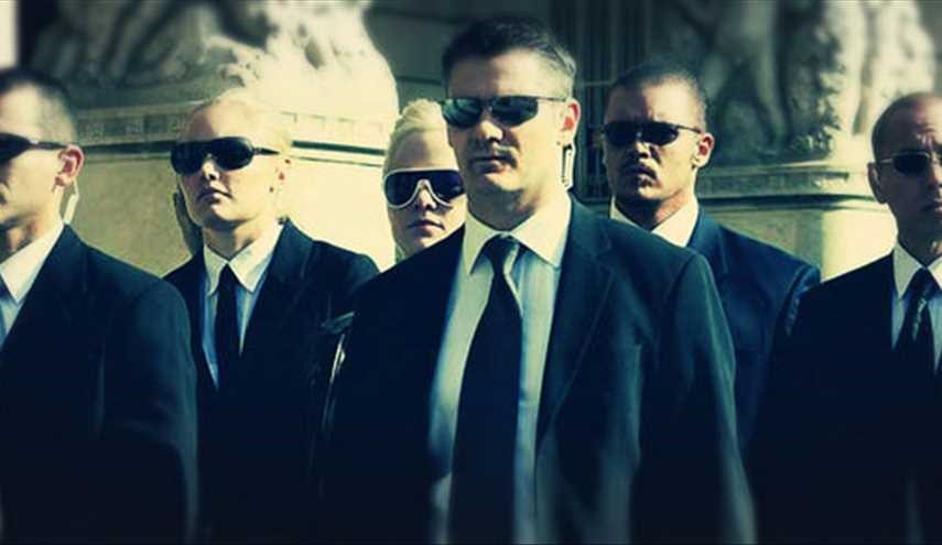 ماسر النظارات السوداء التي يرتديها الحراس الشخصيون؟