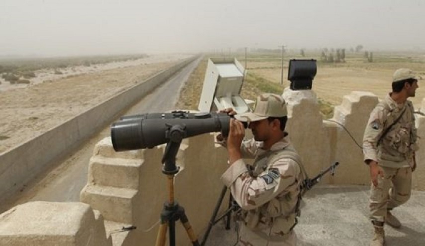 اعتقال 52 متسللا للحدود في شمال شرق ايران