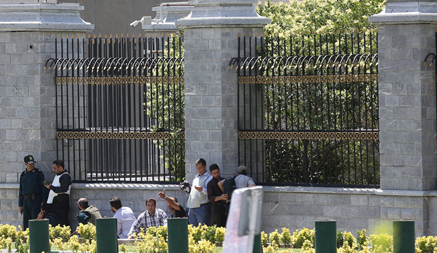 من فعلها في طهران.. داعش أم بن سلمان؟!