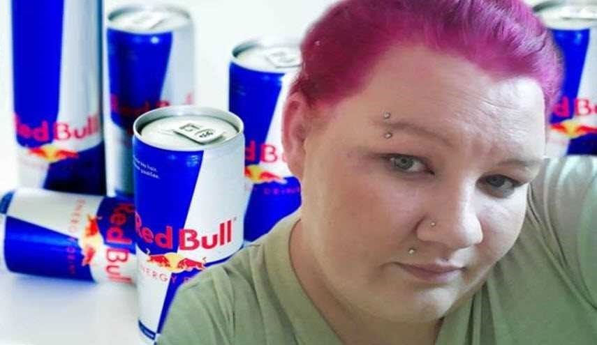 شربت 28 علبة "ريد بول" في يوم واحد... لن تتوقعوا ما حدث لها!