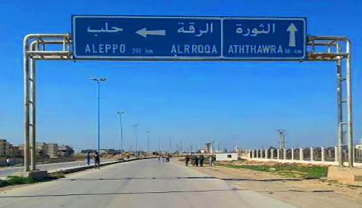 "داعش" تفاوض "سوريا الديمقراطية" لتأمين خروجها من الرقة.. وتحدد الوجهة