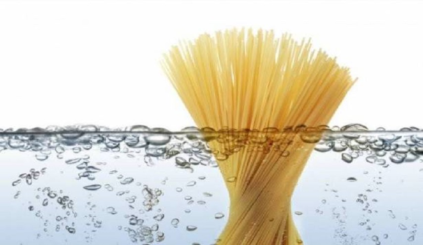 لا تلقِ مياه سلق المعكرونة مرة أخرى فلها استخدامات سحرية مذهلة !!