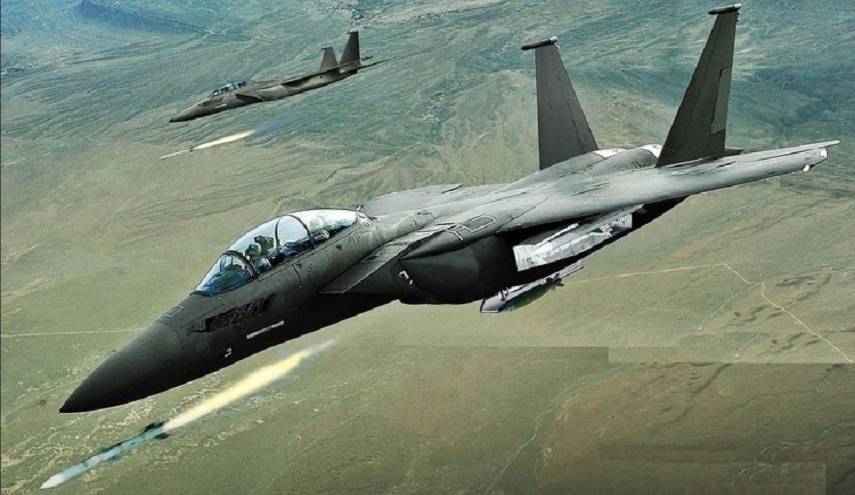 استشهاد 12 شخصا من عائلة واحدة بقصف للتحالف الدولي لمنطقة قرب الحدود السورية العراقية